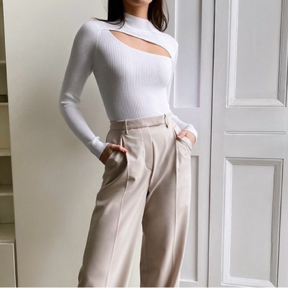 Aritzia Babaton Imprint Sweater - Size S